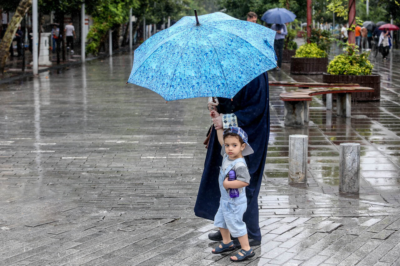 رگبار باران و رعد و برق در این استان ها طی امروز و فردا | کاهش ۱۰ درجه ای دما و  باد شدید در ۲۴ استان | آماده باش مدیریت