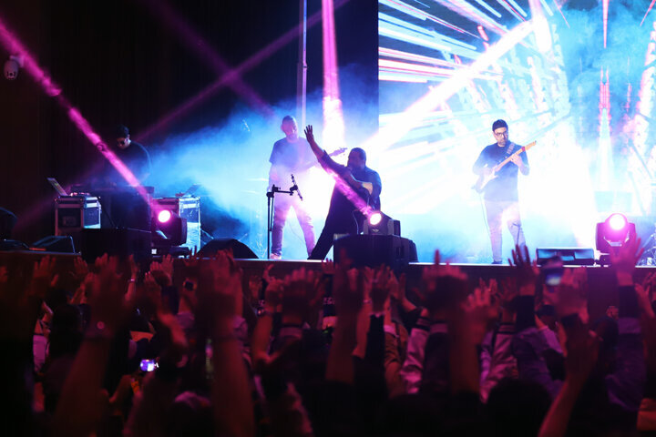 سنگ تمام ستاره پرسپولیس در کنسرت لُری + ویدئو