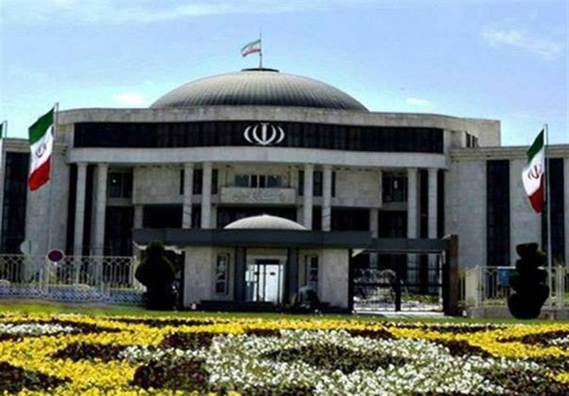 سایه سهمخواهی بر مدیریت گلستان/فشارها کی تمام میشود؟ سایه سهمخواهی بر مدیریت گلستان/فشارها کی تمام میشود؟