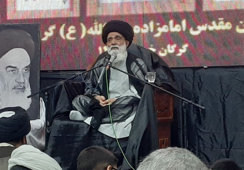 راه نجات ملتها پایبندی به ولایت است راه نجات ملتها پایبندی به ولایت است