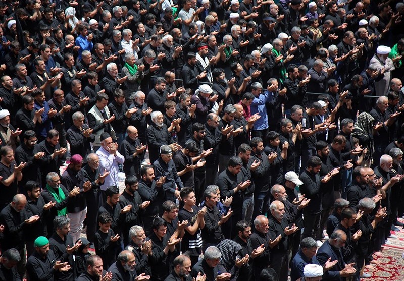 اقامه متمرکز نماز ظهر عاشورا در مصلی گرگان اقامه متمرکز نماز ظهر عاشورا در مصلی گرگان