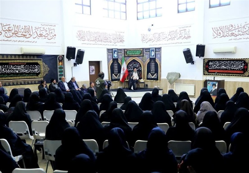 هشدار آیتالله نورمفیدی درباره نگاه تحقیرآمیز غرب به زن هشدار آیتالله نورمفیدی درباره نگاه تحقیرآمیز غرب به زن