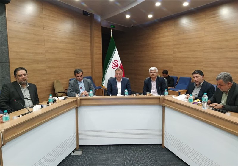 مشکلات ۵ واحد تولیدی گلستان برطرف شد مشکلات ۵ واحد تولیدی گلستان برطرف شد